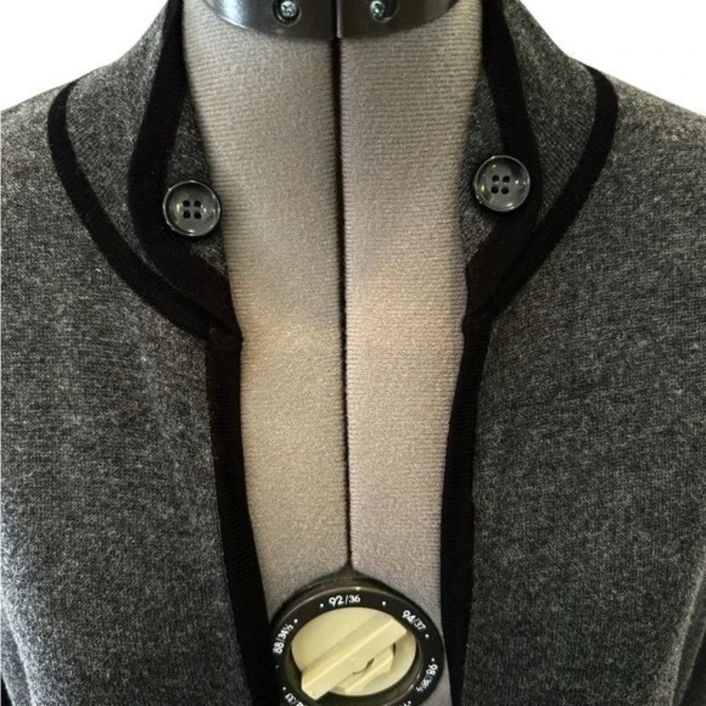 Cato Woman Gray Black Trim Pleated Peplum Open Front Cardigan Sweater 18/20W‎